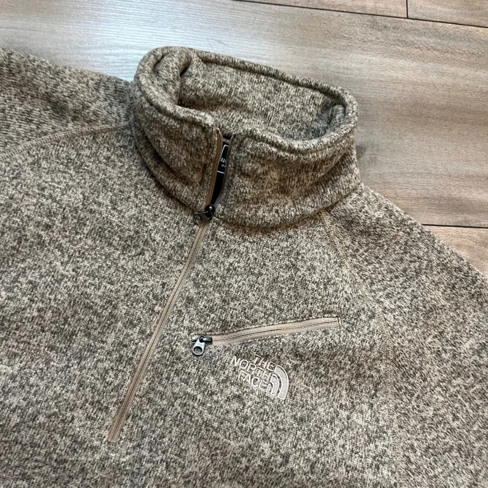 The North Face Mens Gordon Lyons Quarter Zip Fleece Pullover Tan Small S/P